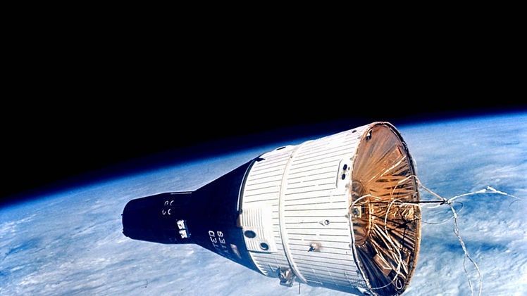 748px-Gemini_6_7.jpg